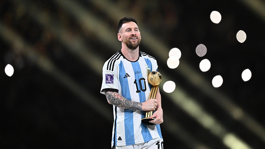 Messi’nin 2022 Dünya Kupası’nda giydiği formalar, müzayedeye çıkacak