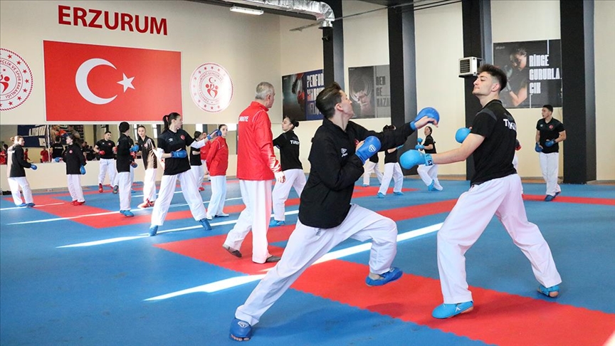 Karateciler, Gürcistan’dan şampiyon dönmek istiyor