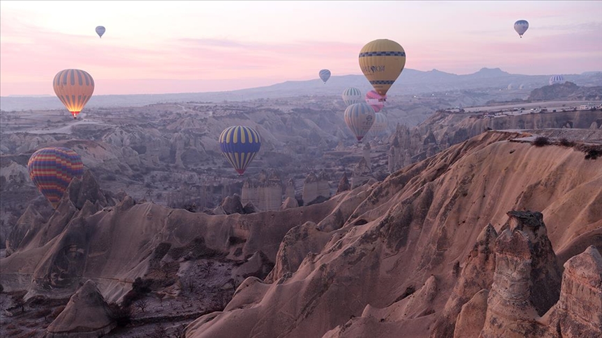 Kapadokya’da geçen yıl 615 binden çok turist balon turuna katıldı