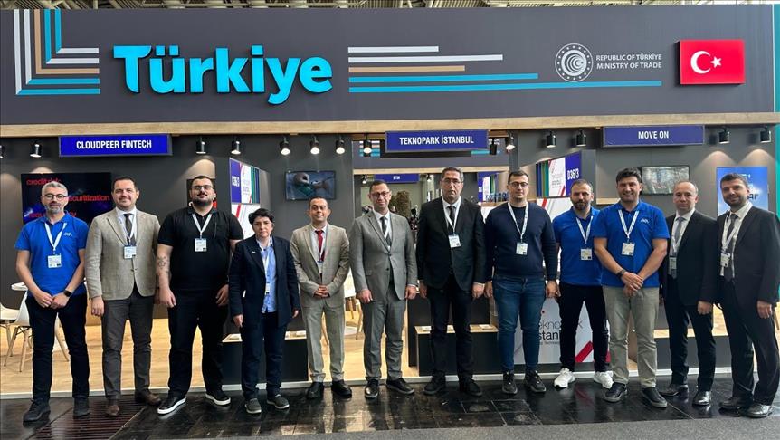 Teknopark İstanbul firmaları geleceğin endüstriyel çözümleri fuarına katıldı