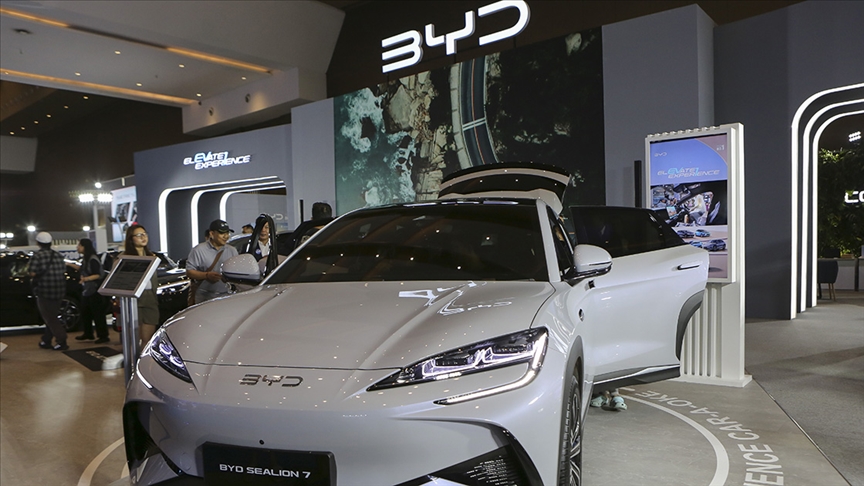 Çinli BYD Avrupa’da ilk kez Tesla’dan daha fazla otomobil sattı